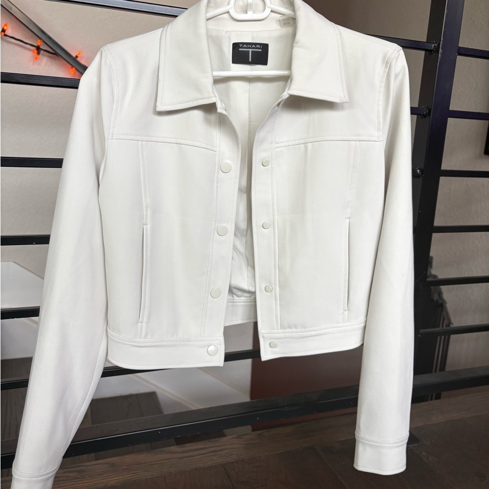 Tahari White Cropped Jacket for Women